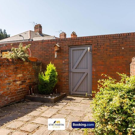 Comfy 3Bed House By Stirkmartin Stays Short Lets & Serviced Accommodation Cardiff With Free Parking & 8Mins To City Centre Extérieur photo