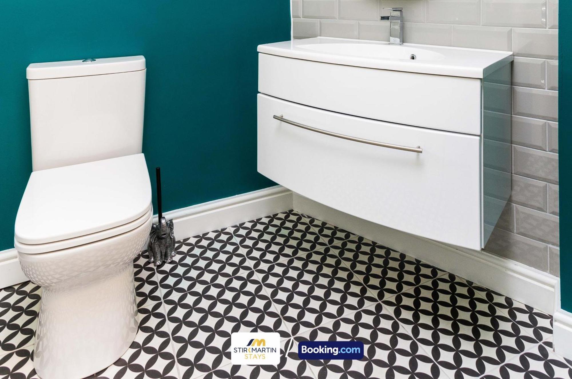 Comfy 3Bed House By Stirkmartin Stays Short Lets & Serviced Accommodation Cardiff With Free Parking & 8Mins To City Centre Extérieur photo